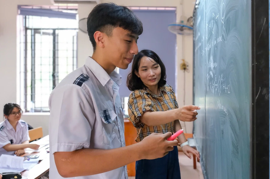 Nam sinh giành học bổng ba trường đại học danh tiếng của Mỹ | Câu chuyện truyền cảm hứng | Nghề Giáo