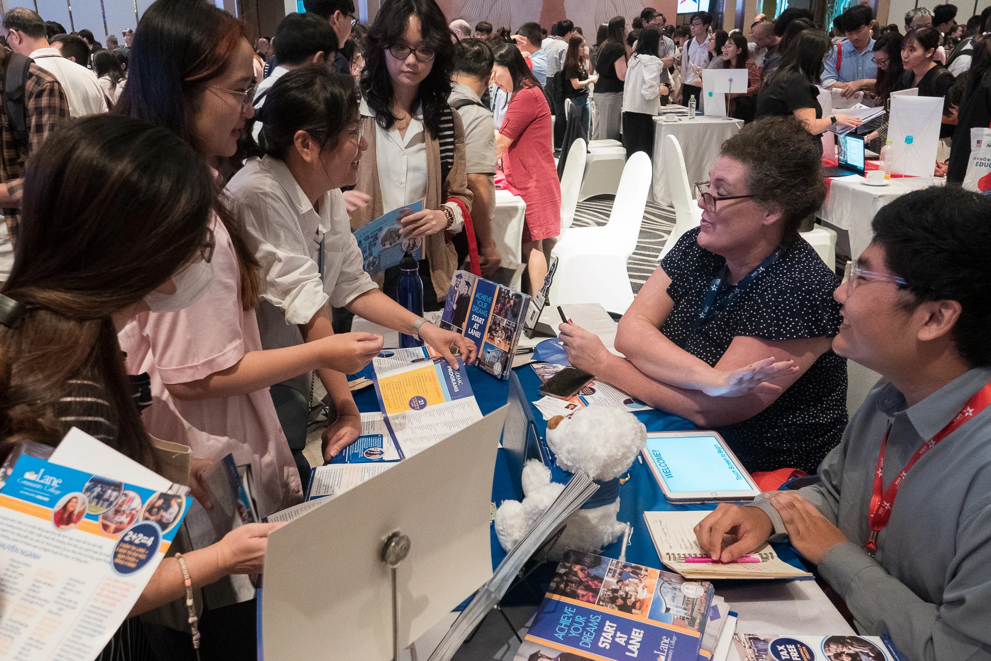Cơ hội học bổng du học ra sao trong thời gian tới? | Du học | Nghề Giáo