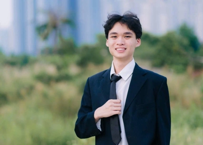 Nam sinh 'ham chơi' đỗ thủ khoa lớp 10 chuyên Toán của Phổ thông Năng khiếu | Câu chuyện truyền cảm hứng | Nghề Giáo