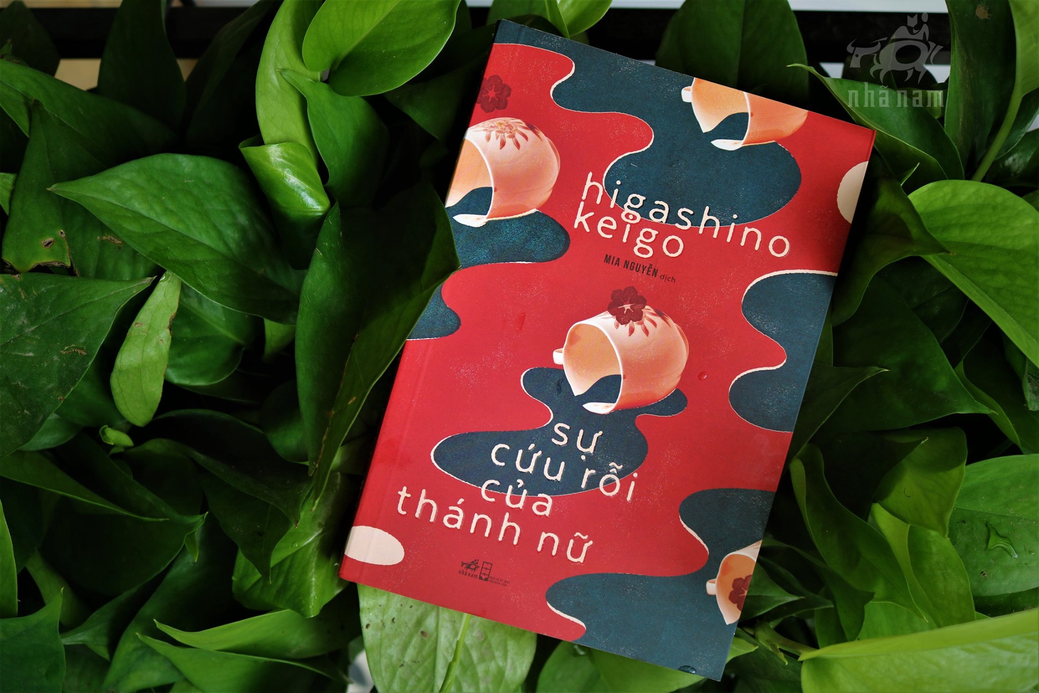 [Higashino Keigo] Sự cứu rỗi của thánh nữ – Đừng đùa với tình yêu của phái đẹp I Sách hay I Nghề Giáo