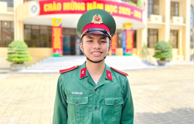Ba lần là thủ khoa của tân sinh viên Học viện Kỹ thuật quân sự | Câu chuyện truyền cảm hứng | Nghề Giáo