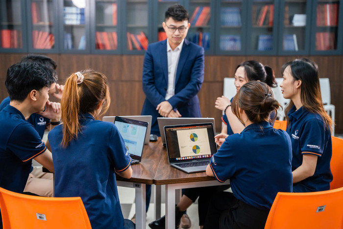 Để thành công trong lĩnh vực Quản trị kinh doanh, sinh viên cần trang bị những gì? | Tri thức | Nghề Giáo