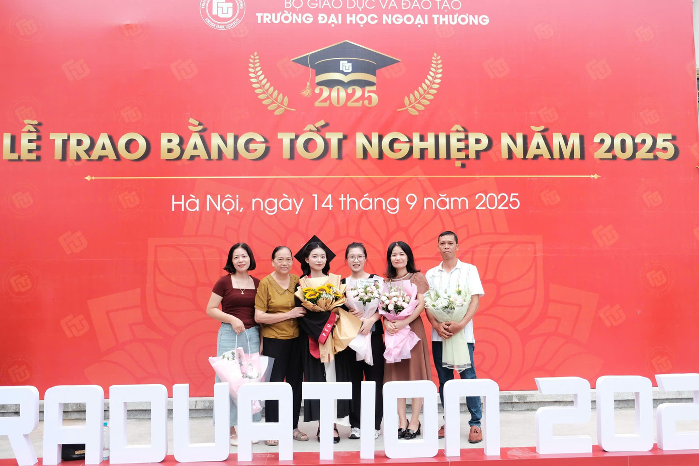 Thủ khoa tốt nghiệp toàn quốc là thủ khoa đầu ra của Trường Đại học Ngoại thương  | Câu chuyện truyền cảm hứng | Nghề Giáo