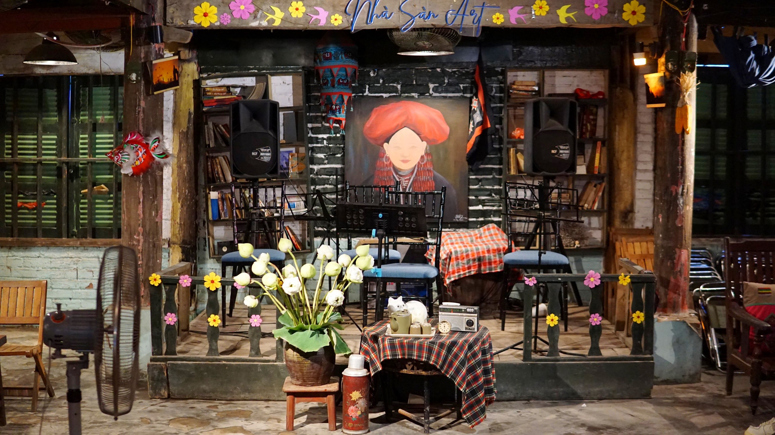 Hơi thở Tây Bắc ở Nhà sàn art cafe