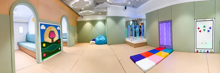 Sân bay Hong Kong mở khu giải tỏa căng thẳng miễn phí cho hành khách