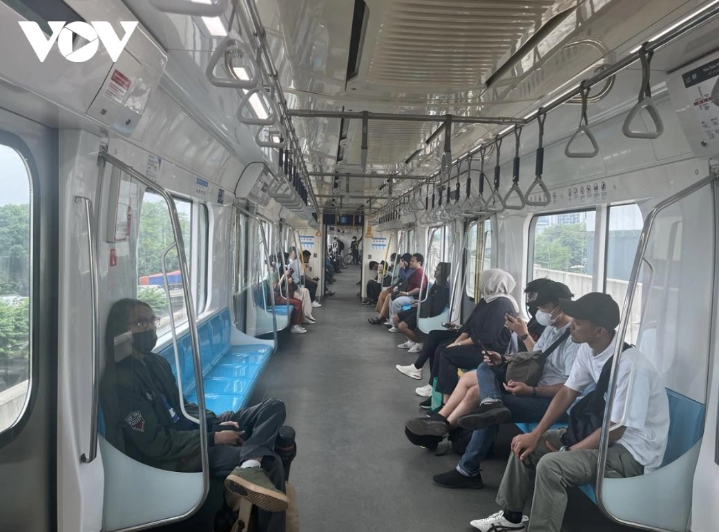 Jakarta miễn giá vé phương tiện công cộng cho hành khách nữ trong Ngày Kartini