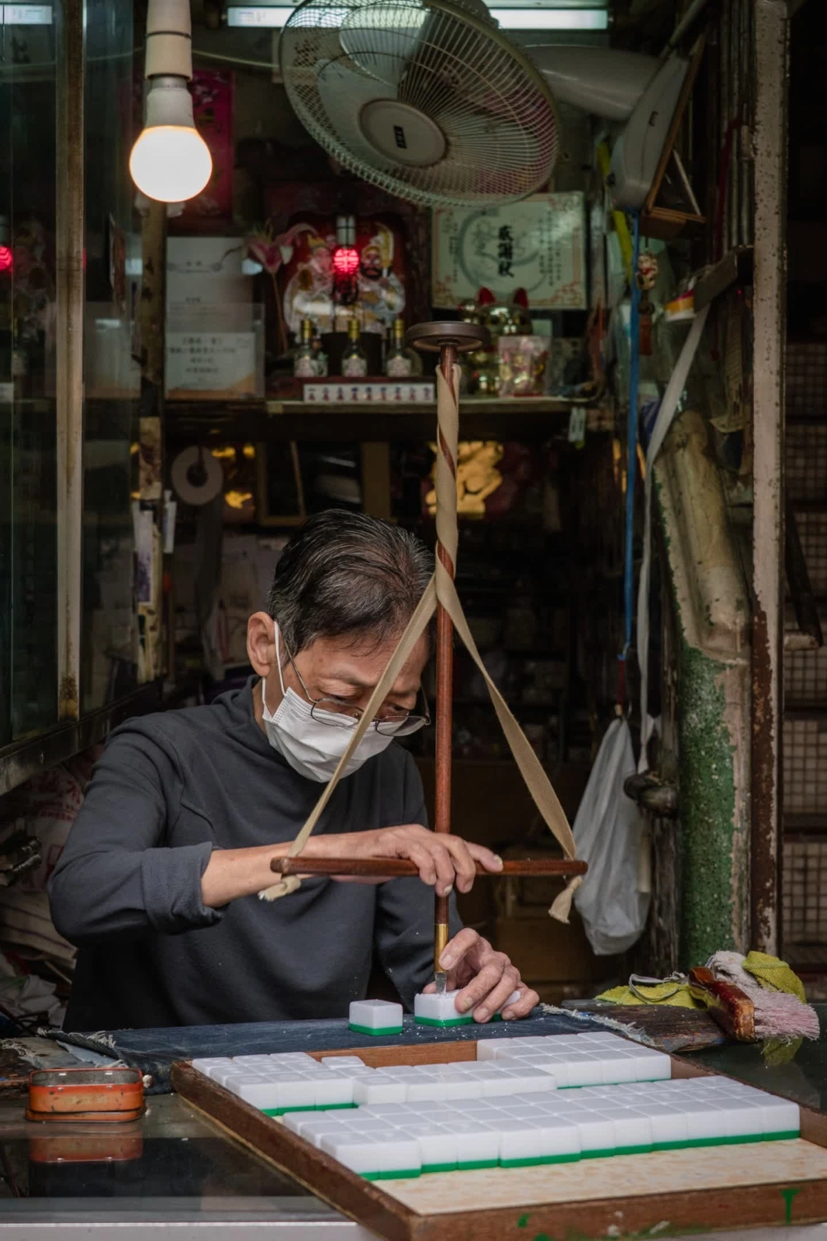 Nghệ nhân cuối cùng khắc mạt chược ở Hong Kong