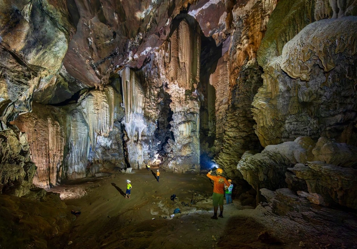 VQG Phong Nha - Kẻ Bàng: Hang động mới phát hiện chứa nhiều điều bất ngờ