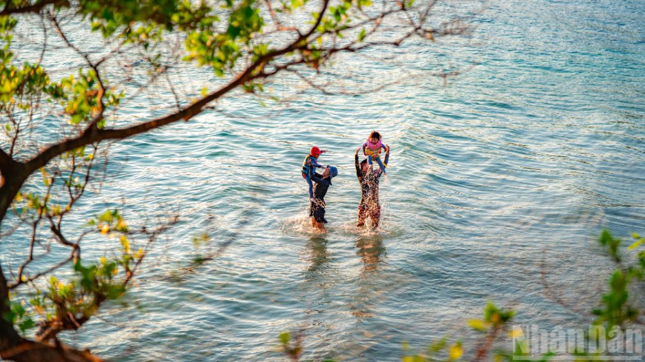 Những điểm "sống ảo" xanh màu biển cả tại đảo ngọc Cù Lao Chàm