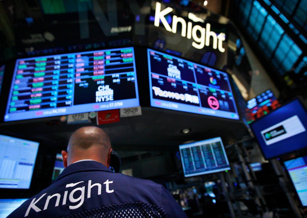 Knight Capital (2012): Bốc hơi 440 triệu USD trong 45 phút vì một lỗi thuật toán