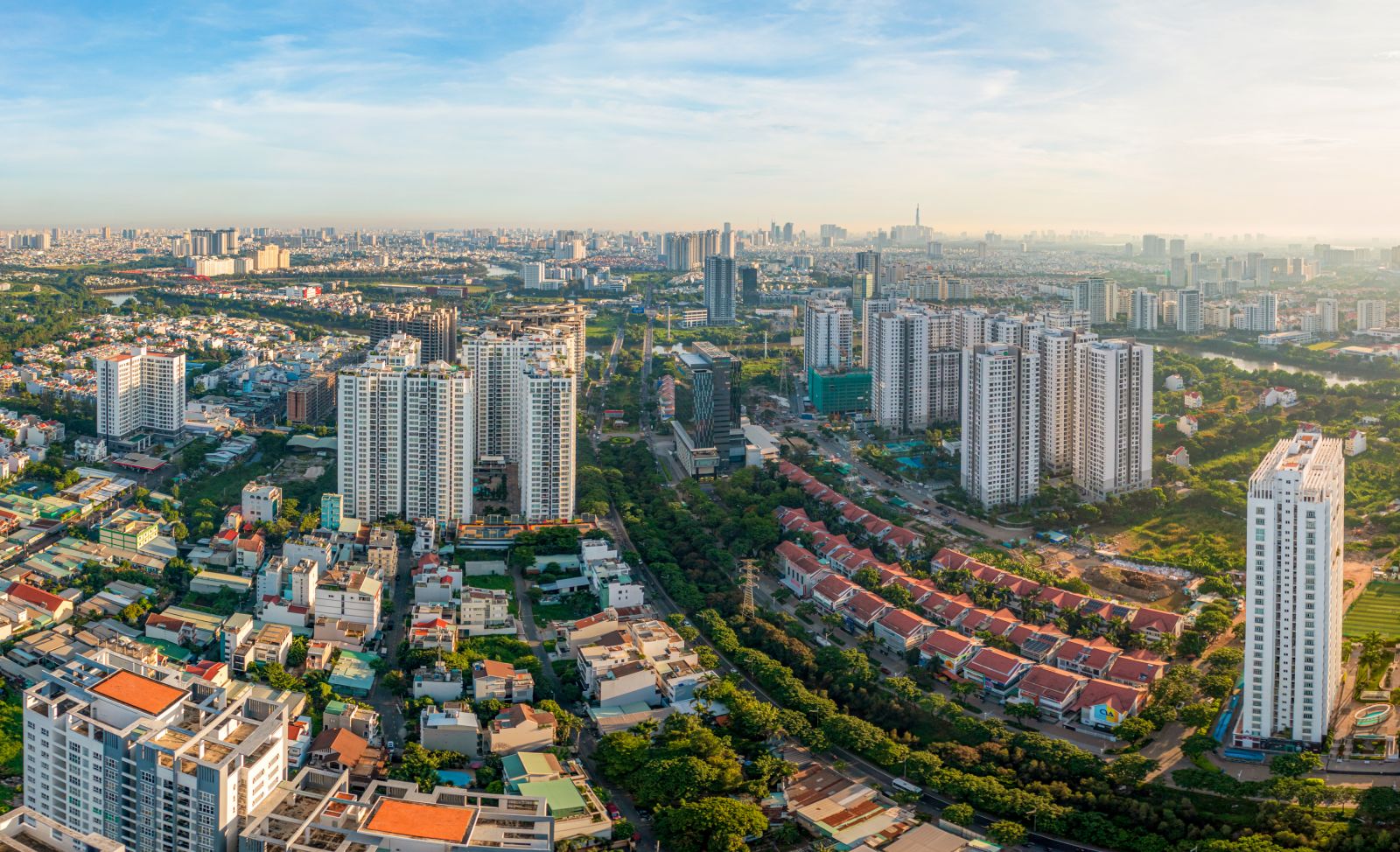 Gần 1,5 triệu tỷ đồng vốn tín dụng đổ vào bất động sản