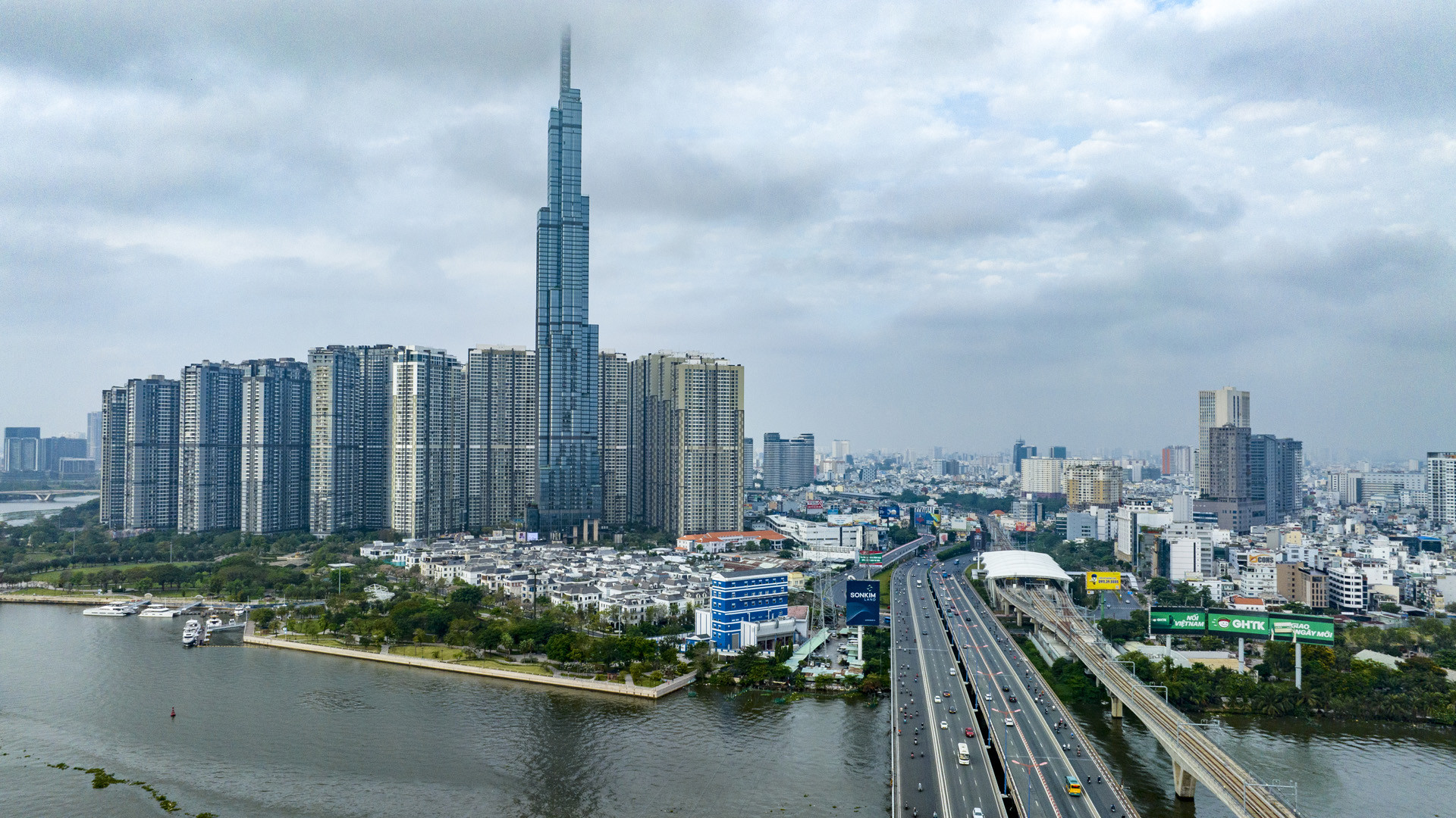 Vốn công, vốn tư hay là PPP?