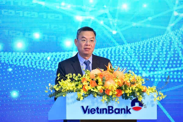 Chủ tịch VietinBank: Nợ xấu và nợ tiềm ẩn có thể gia tăng trong năm 2025
