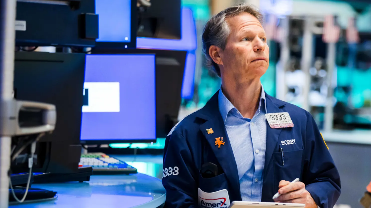 Chứng khoán Mỹ hồi điểm khi mối lo kinh tế giảm bớt, giá dầu đuối sức